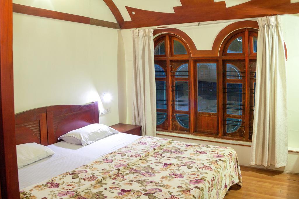Hotel Aqua Jumbo Houseboats Kumarakom Zimmer foto